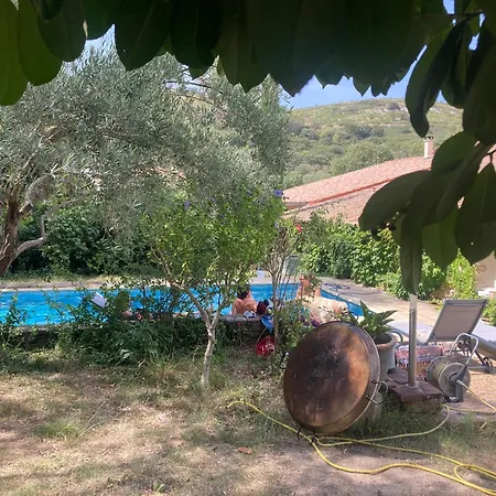 Maison Ancienne Xvii: Piscine Casa de Férias Aumelas